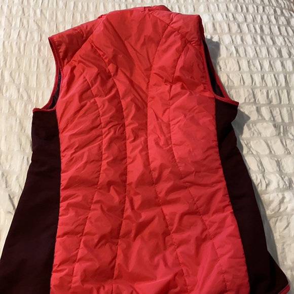 SOLD Icebreaker vest pink size xs - Picture 7 of 9